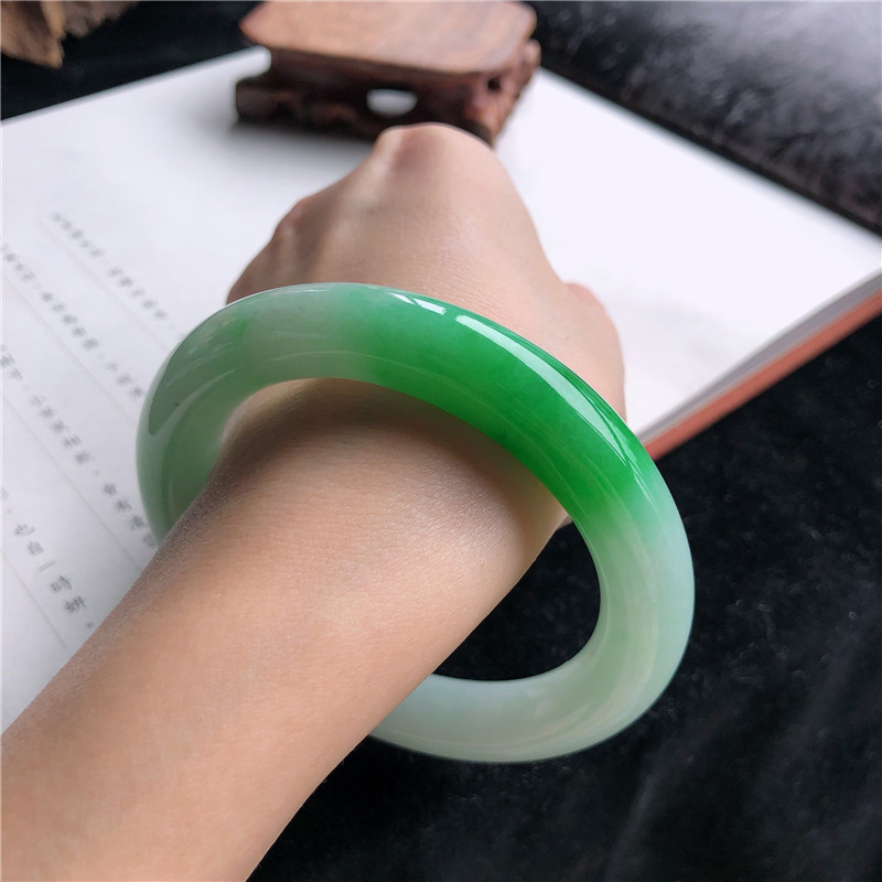 Natural Burmese Jadeite Bracel - đánh giá và giá Bracelets