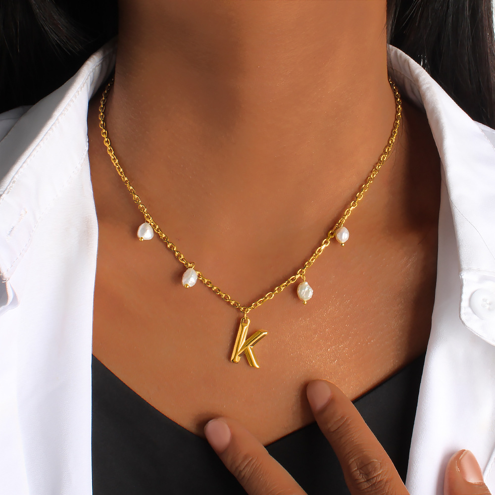 Initial Letter Pearl Pendant N - đánh giá và giá Initial Letter Necklace 18K Gold