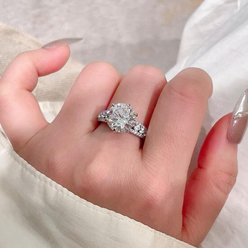4 Carats High Sparkle Classic  - đánh giá và giá Moissanite Engagement Ring 1 Carat