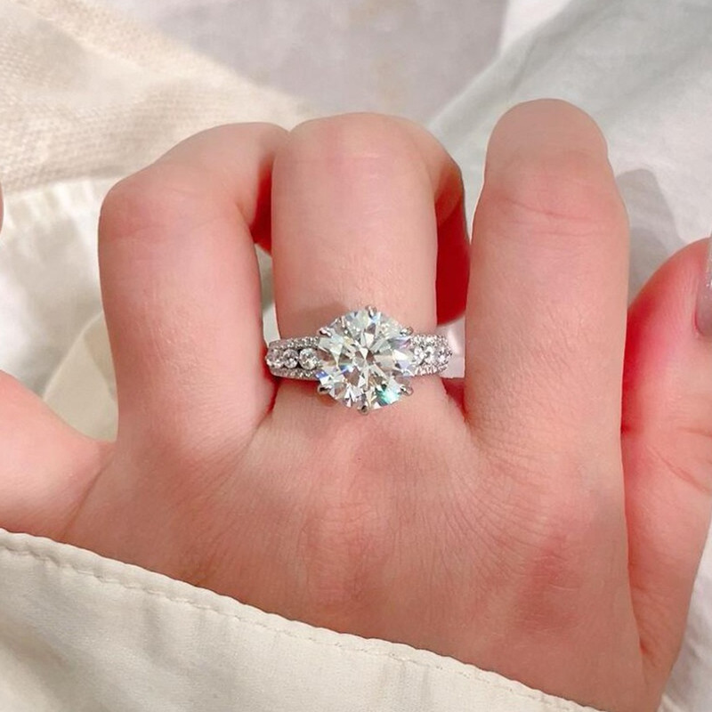 4 Carats High Sparkle Classic  - đánh giá và giá Moissanite Engagement Ring 1 Carat